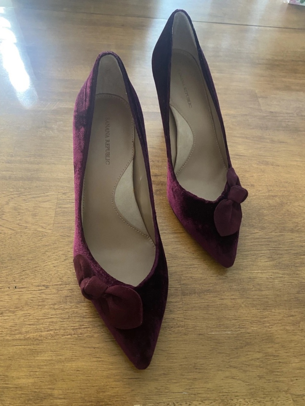 Banana Republic Burgundy Velvet Pointed-Toe Stiletto Pumps